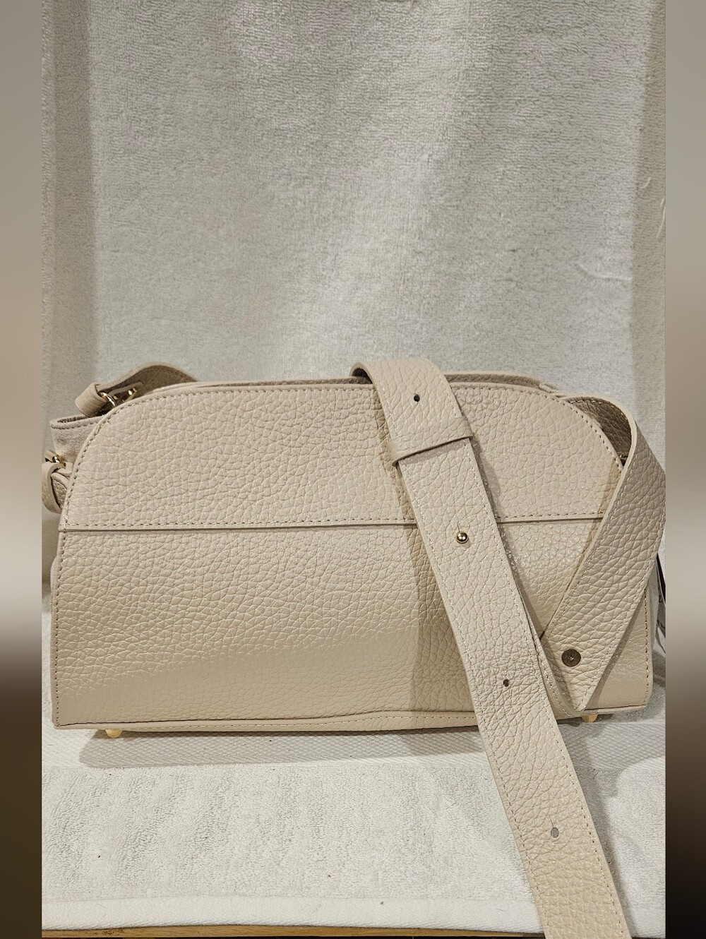 ANNA PAOLA LEATHER CROSSBODY BAG